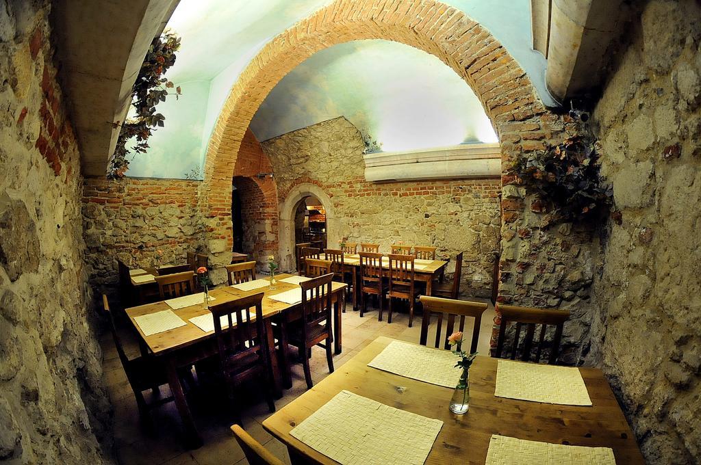 Hotel Floryan Old Town 크라쿠프 외부 사진